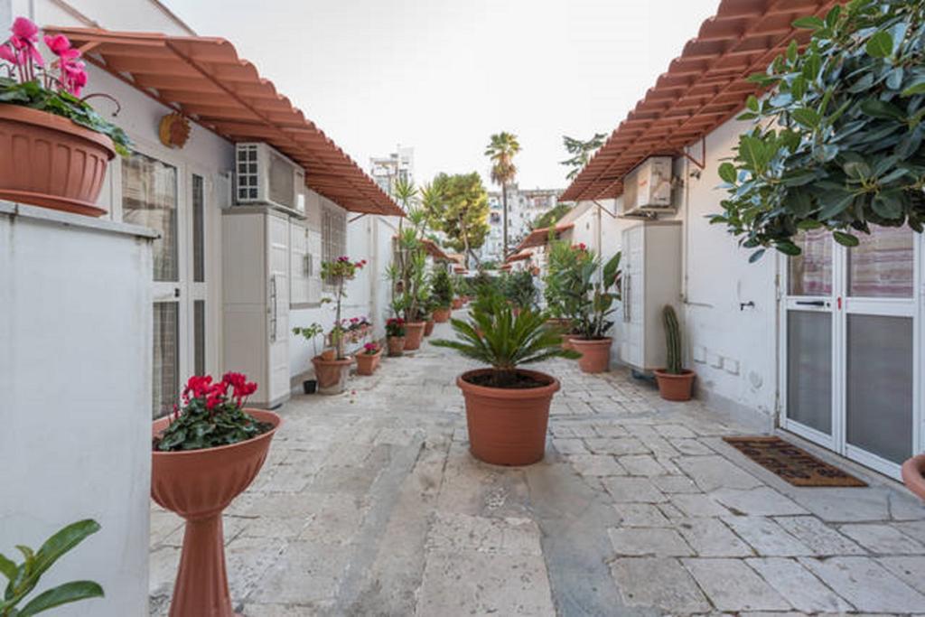 Al Cortile Apartment Bari Exterior photo